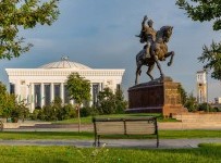 Emir Timur Han Meydanı