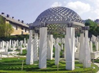 Aliya İzzetbegoviç‘in Anıt Mezarı