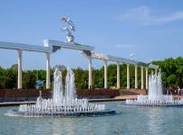 İstiklal meydanı taşkent