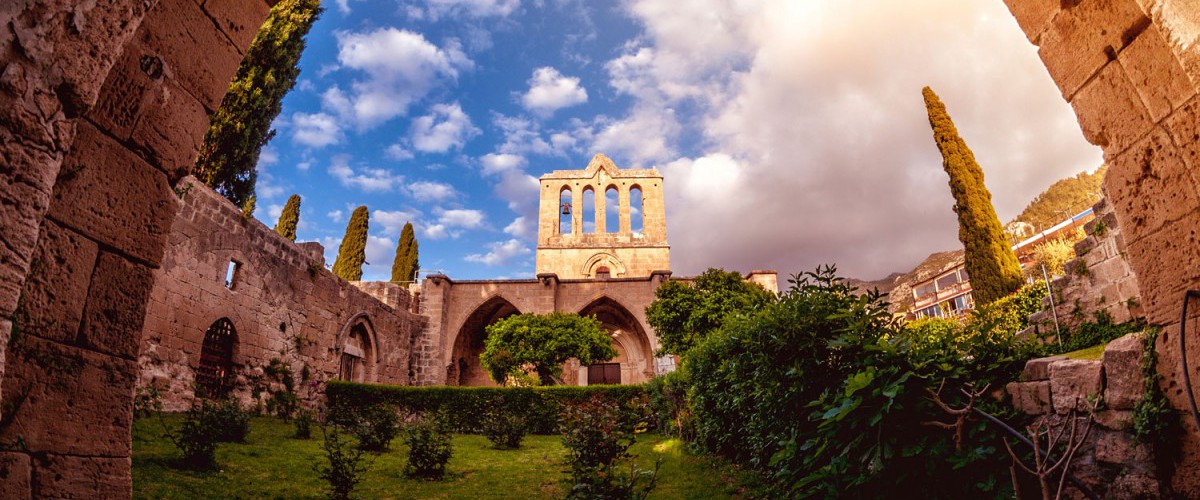 Bellapais Manastırı