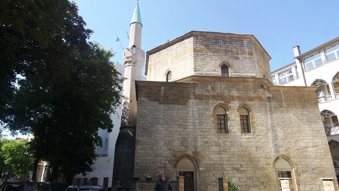 Belgrad Bayraklı Cami