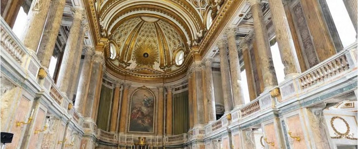 Napoli Kraliyet Sarayı