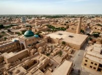 Pehlivan Darvaza Kapısı ve Pehlivan Mahmud Türbesi