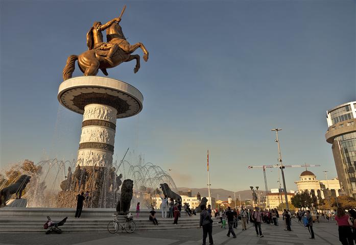 Büyük İskender Anıtı