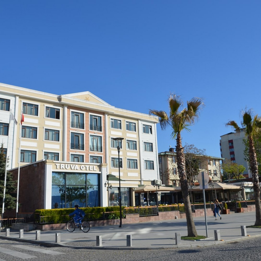 BÜYÜK TRUVA OTELİ