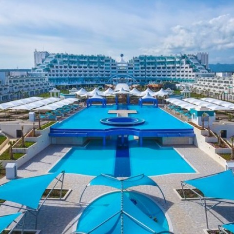 LIMAK CYPRUS DELUXE HOTEL