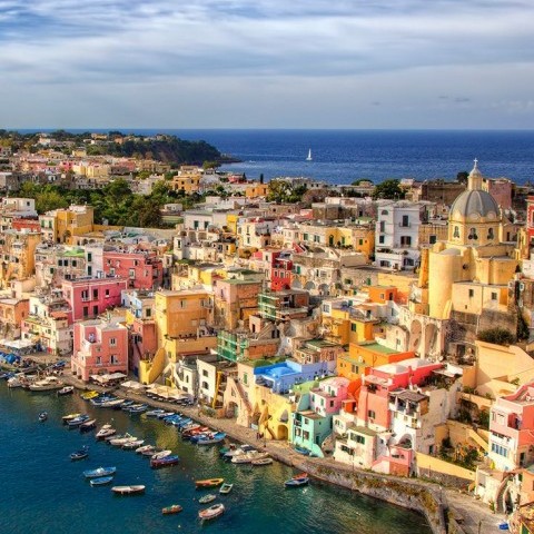 Ercan Çıkışlı Güney İtalya Amalfi Kıyıları : Bari & Napoli